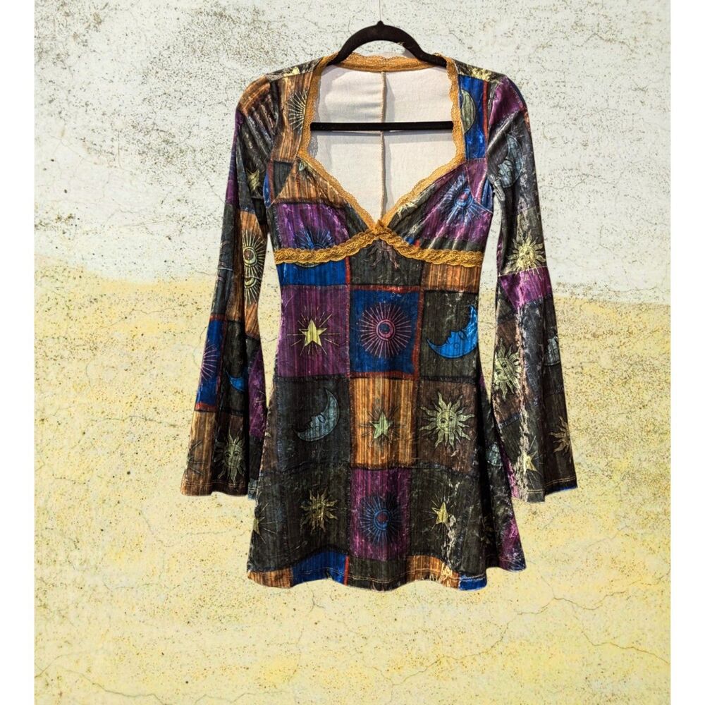 Shein - Grunge Sun & Moon Print Contrast Lace Flounce Sleeve Dress Sz XS - Picture 1 of 12